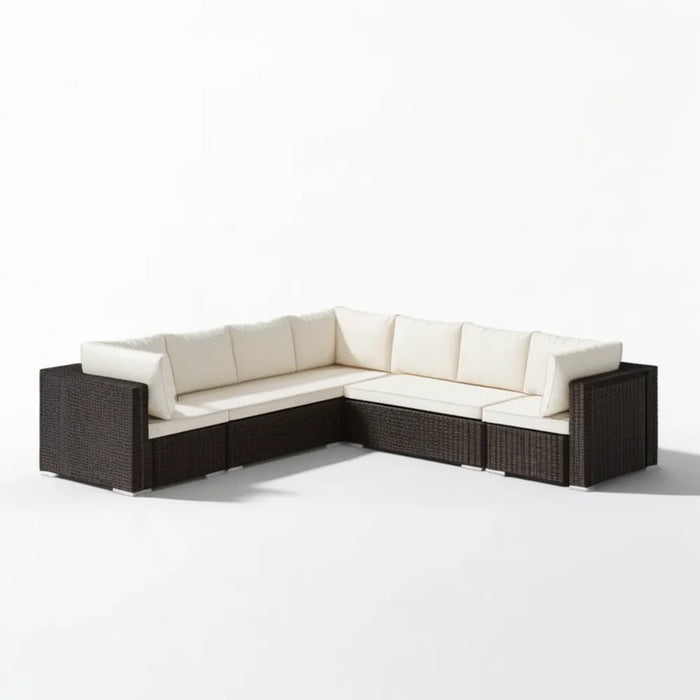 Narożna sofa ogrodowa z technorattanu PE w kształcie L, ciemnobrązowa z kremowymi poduszkami, 250 x 250 x 70 cm